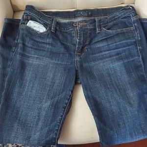 DISCOUNTED Lucky Brand straight leg size 6/28